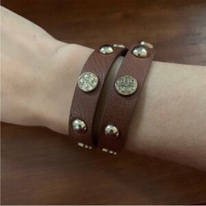 Tory Burch Leather Brown Gold Logo Stud Double Wrap Bracelet Barely worn